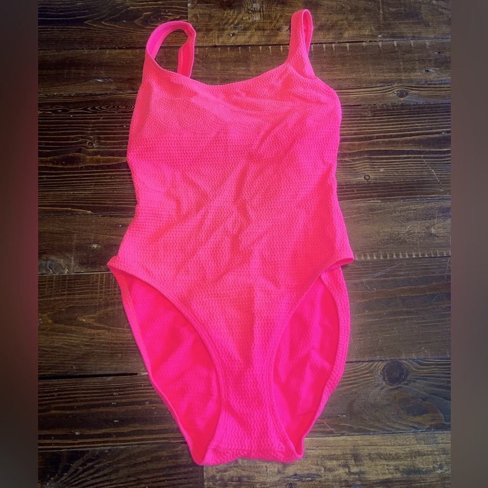 Women’s One Piece Swim Suit Size 14. Bright Pink. Brand Name Sessa